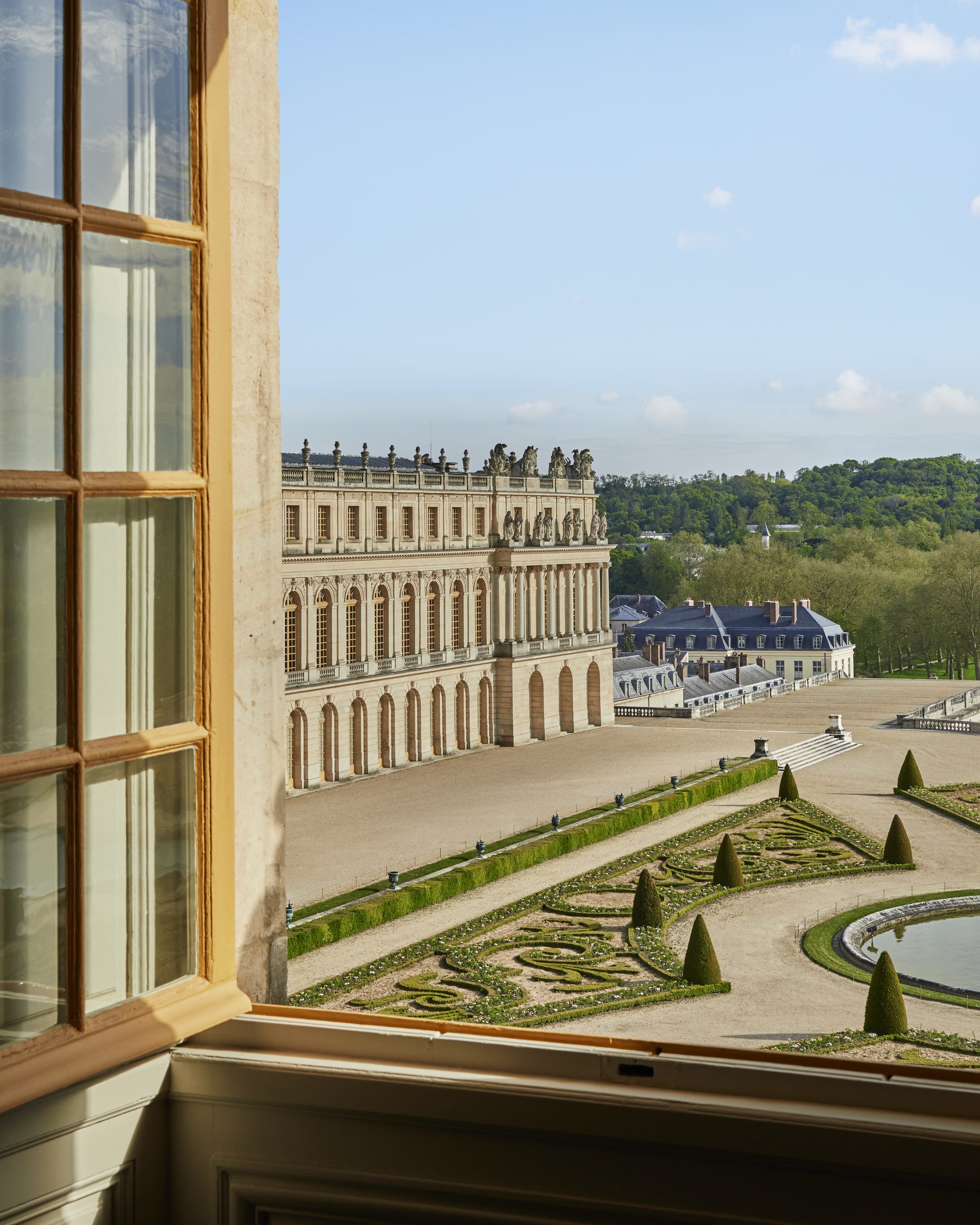 Luxury travel concierge services Paris_Le Gran Controle Hotel